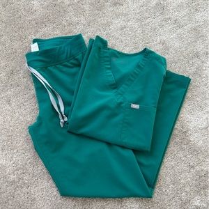 Figs Hunter Green Set